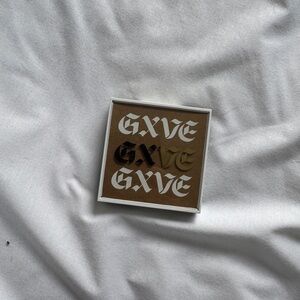 GXVE eyeshadow palette